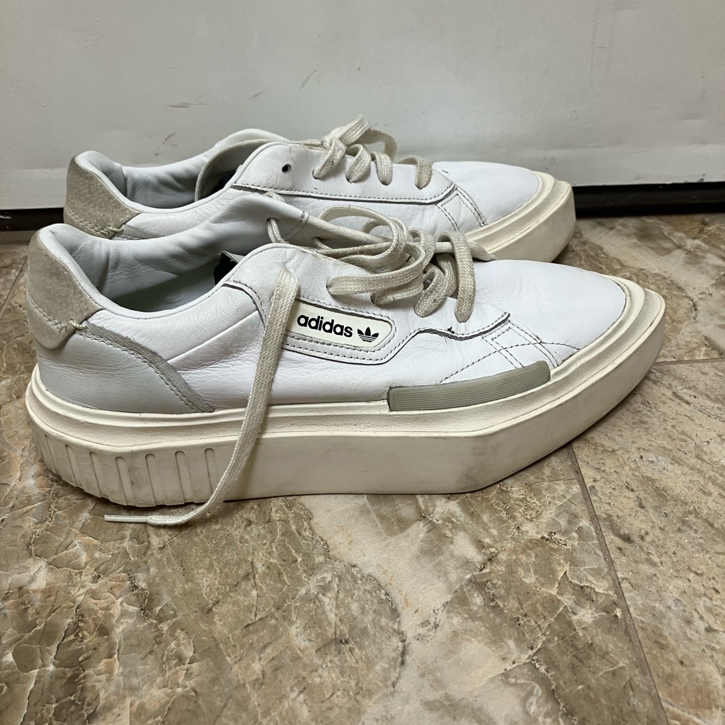 Adidas Hypersleek Pointed Toe White 2” Platform Sneaker. Euc. 8.5